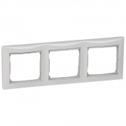 Рамка Valena Classic 3 поста горизонтальный монтаж белый/серебряный штрих, артикул 770493