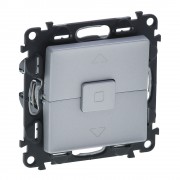 Valena LIFE.Выключатель кнопочный управления для жалюзи и рольставней 6А 250В.С лицевой панелью.Безвинтовые зажимы.Алюминий, артикул 752630