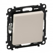 Valena LIFE.Выключатель кнопочный 6А 250В с лицевой панелью.Безвинтовые зажимы.Слоновая кость, артикул 752511
