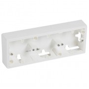 Коробка тройная для накладного монтажа Valena Classic LEGRAND (Россия) артикул  776183